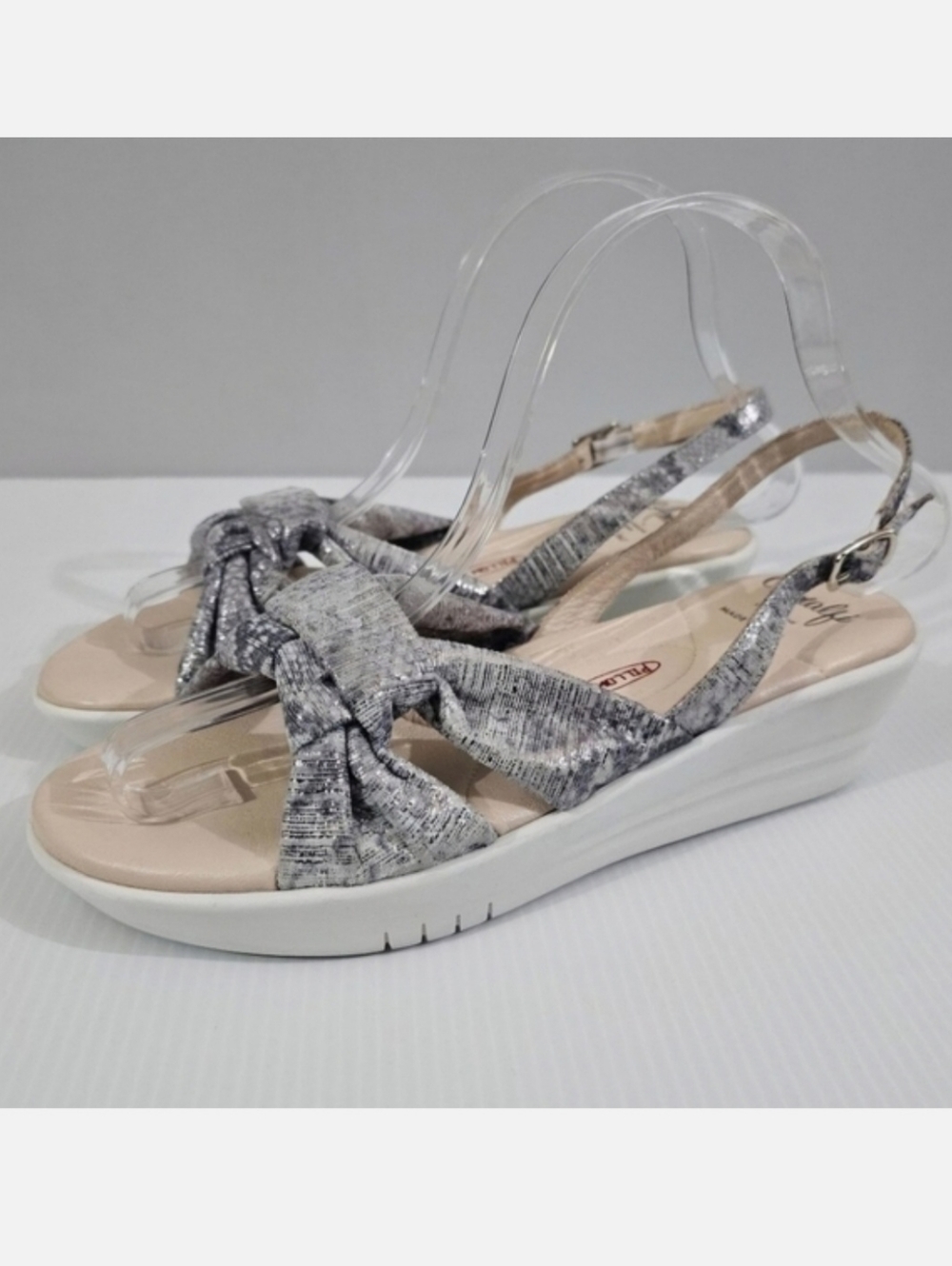 Amalfi By Rangoni Gioconda Comfort Wedge Sandal Womens 7.5 Metallic Silver Suede